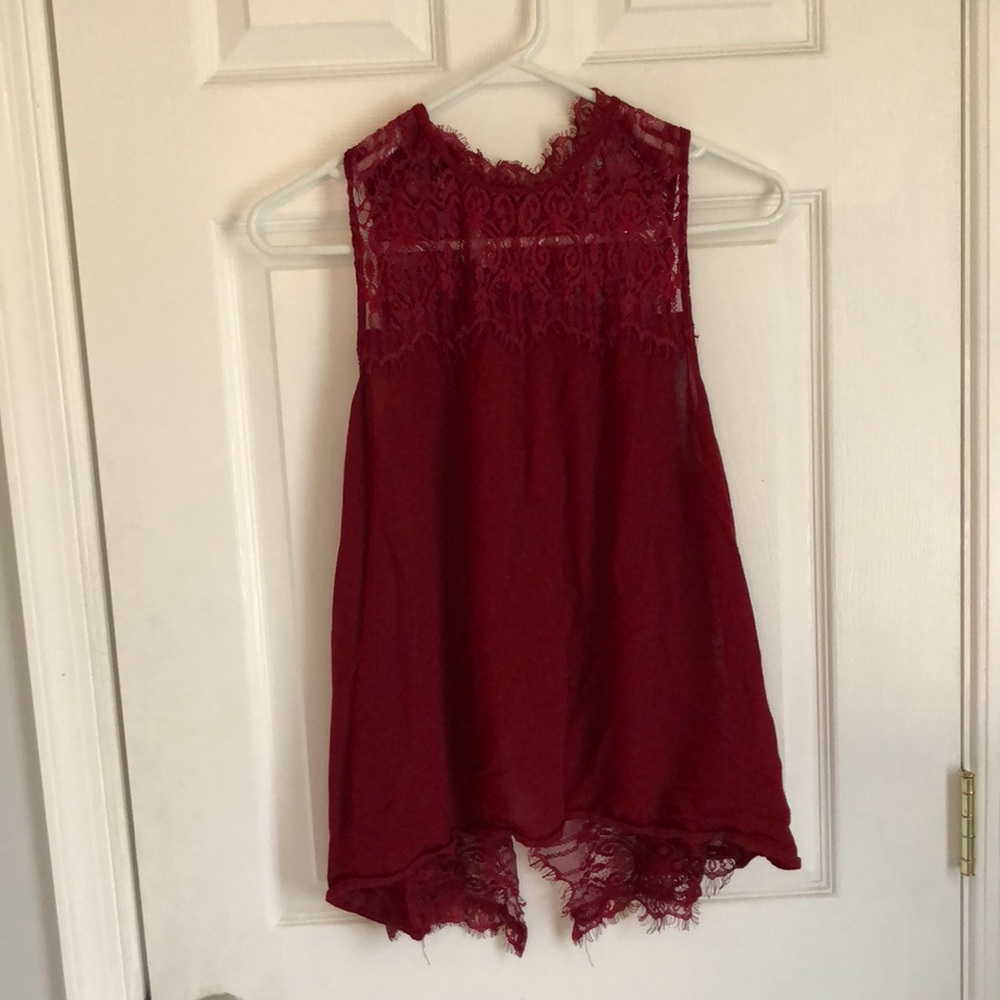 Xhilaration high low lace Blouse.